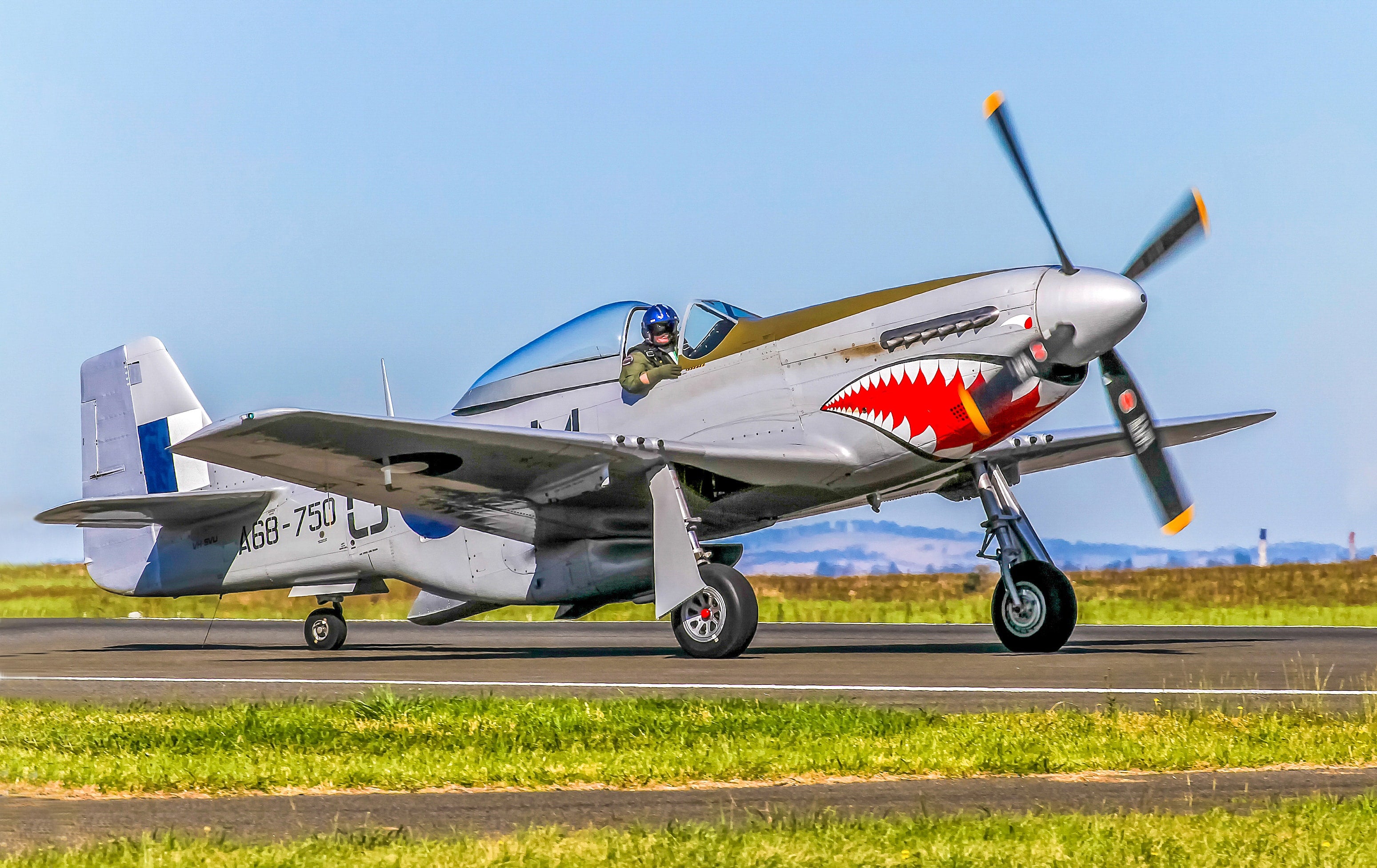 North American P-51 Mustang Blueprints & Manuals - AeroDrawings